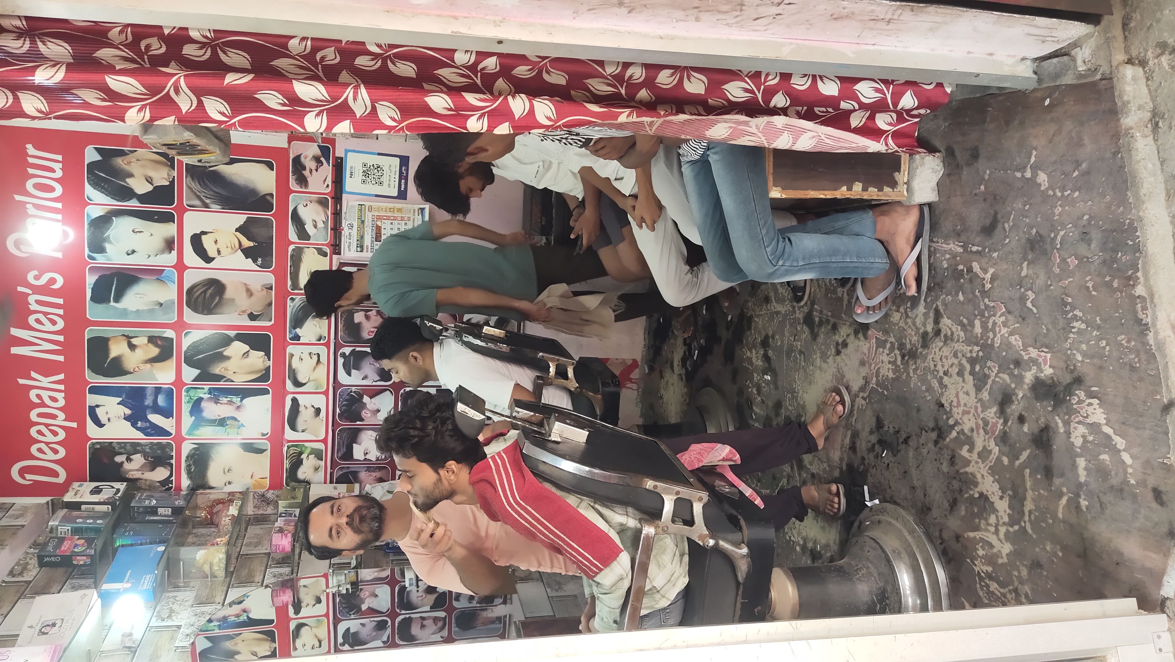 deepak mens parlour View 2